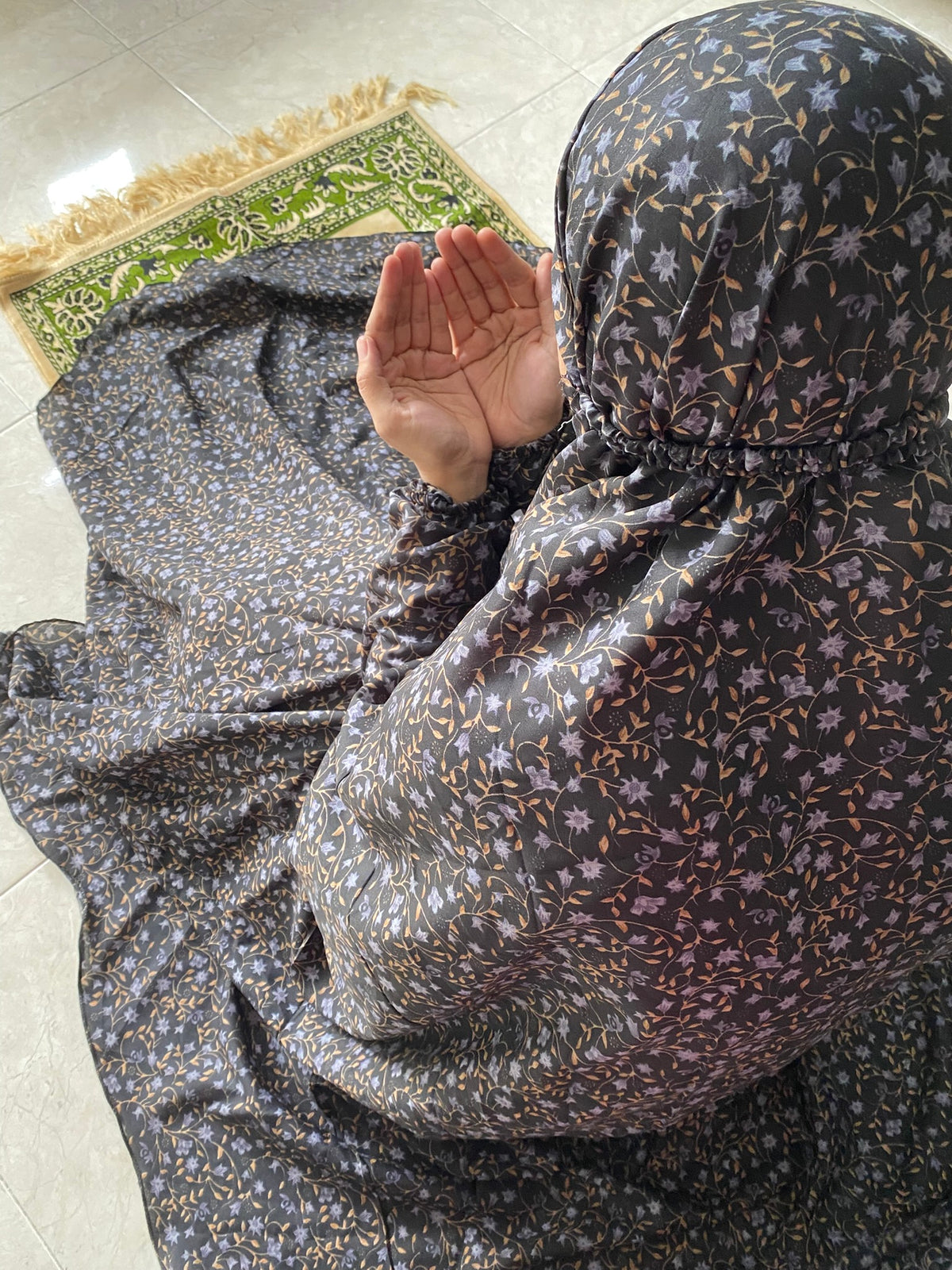 Namaz Chaddar - Branch Grace