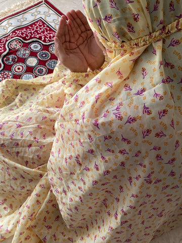 Namaz Chaddar - Grace Lemon