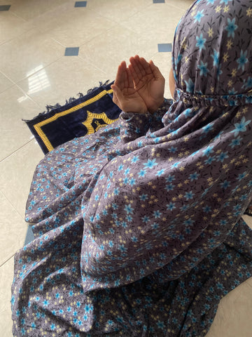Namaz Chaddar - Grey Garden