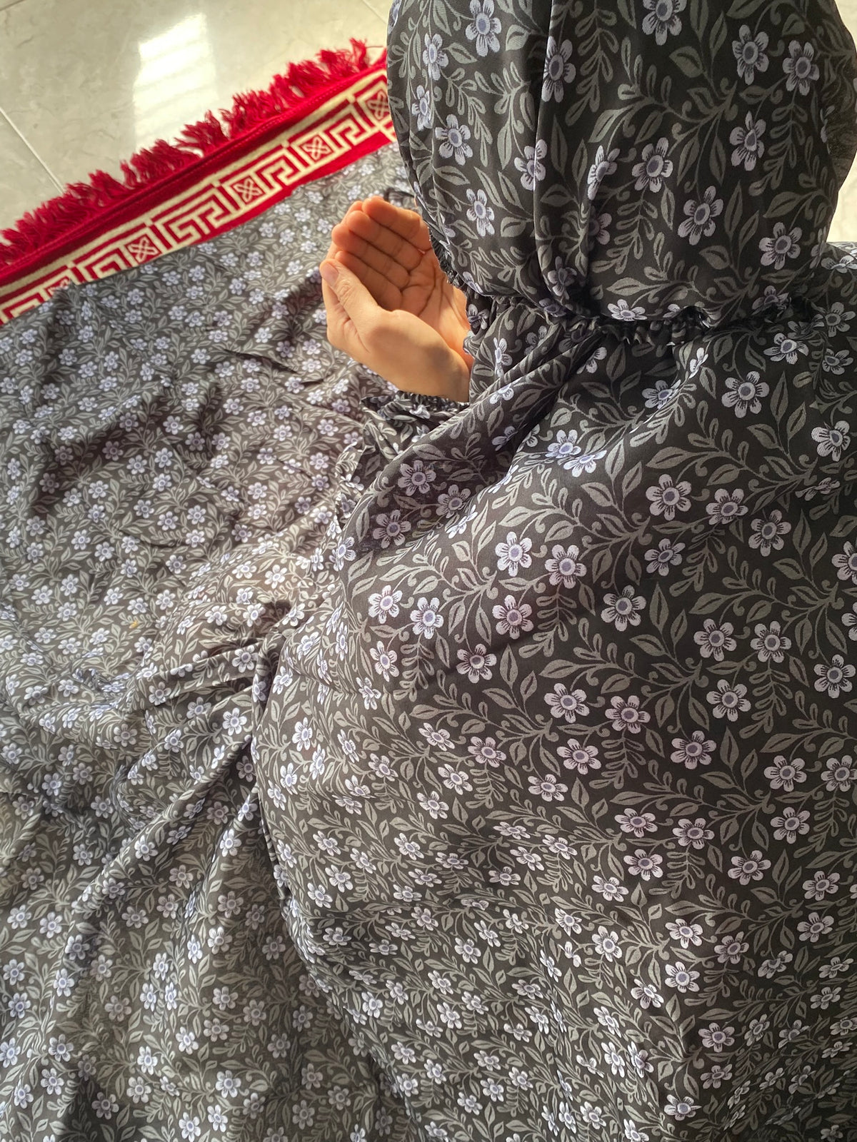 Namaz Chaddar - Safaa Grey