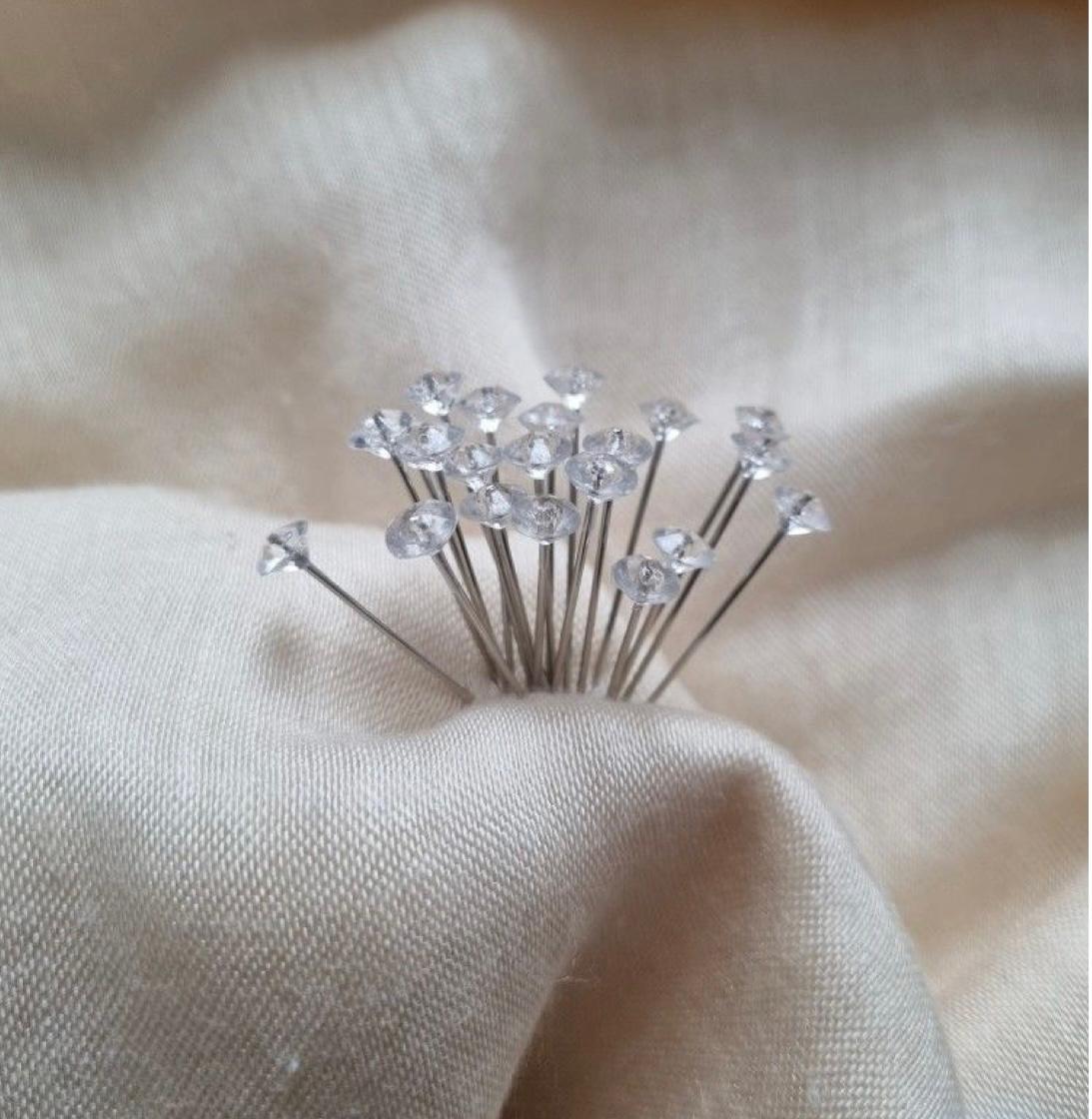 Diamond Head Pins - Crystal